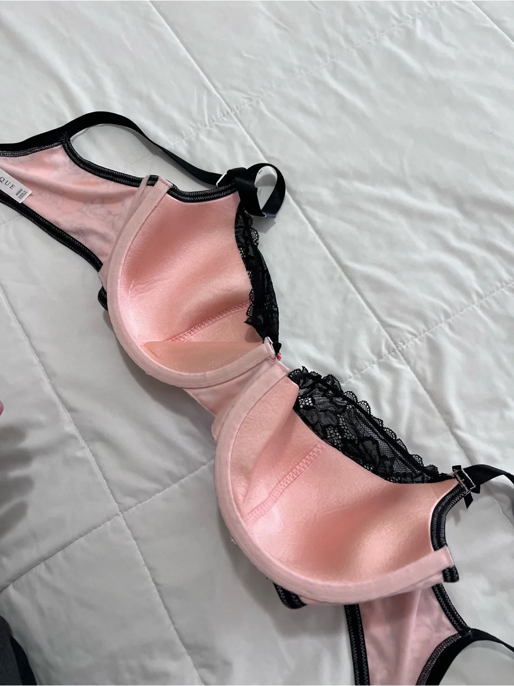 CaciqueLightly Lined French Balconette White Floral lace bra size 40DD